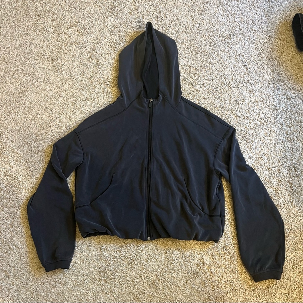 Lululemon cropped hoodie